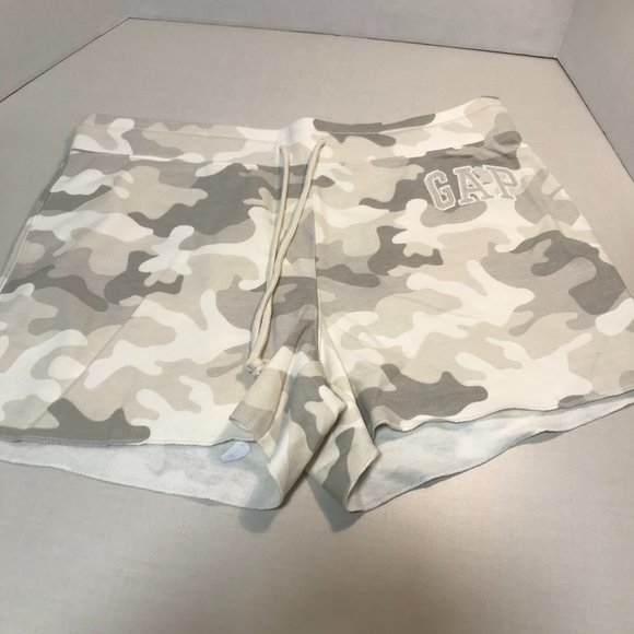 GAP - Camo Sweat shorts - Size Medium - NWOT - Picture 4 of 6